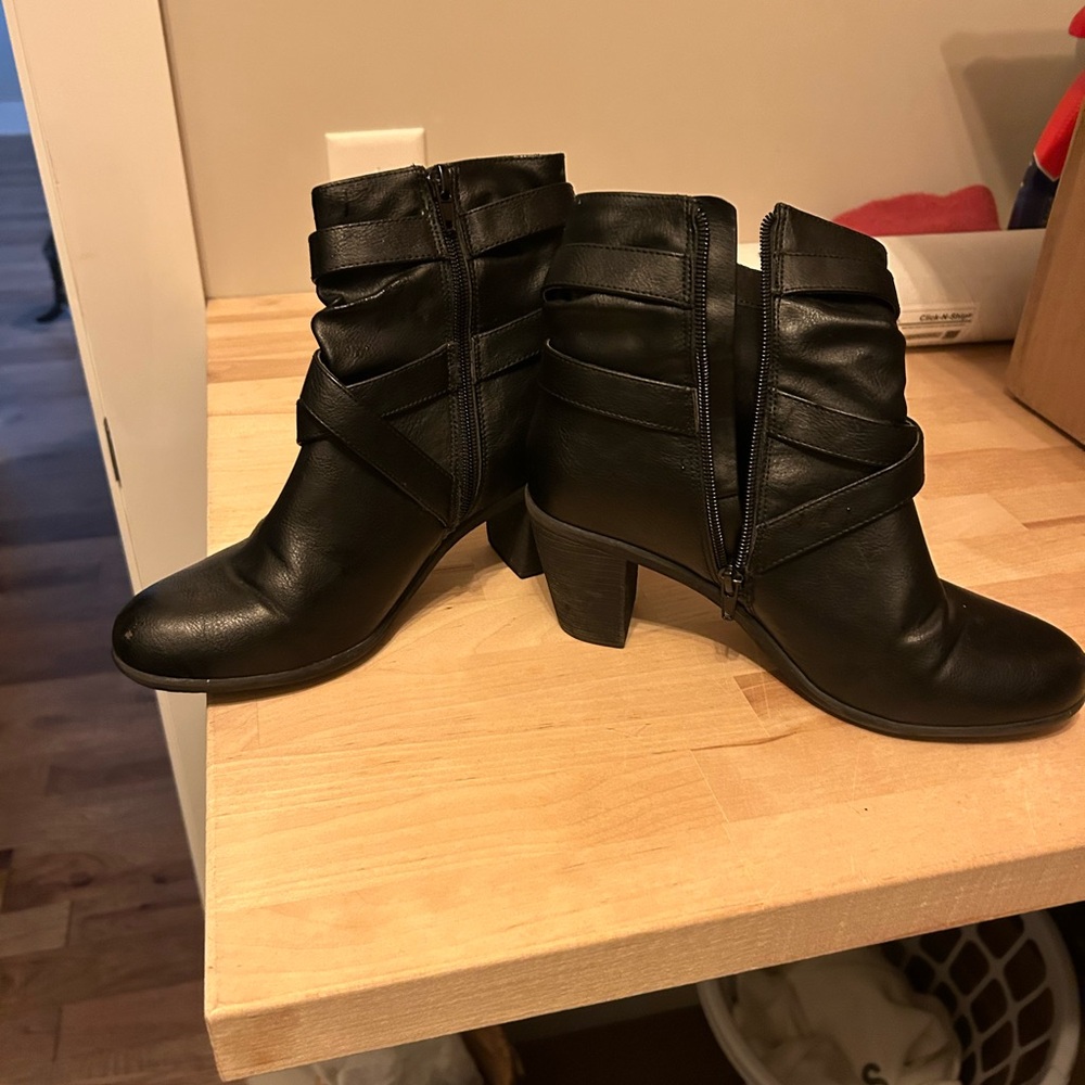 Levity Black Ankle Booties - Picture 2 of 8